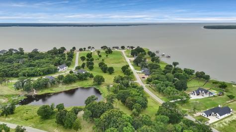 1511 Shoreline Drive Mabank TX 75143