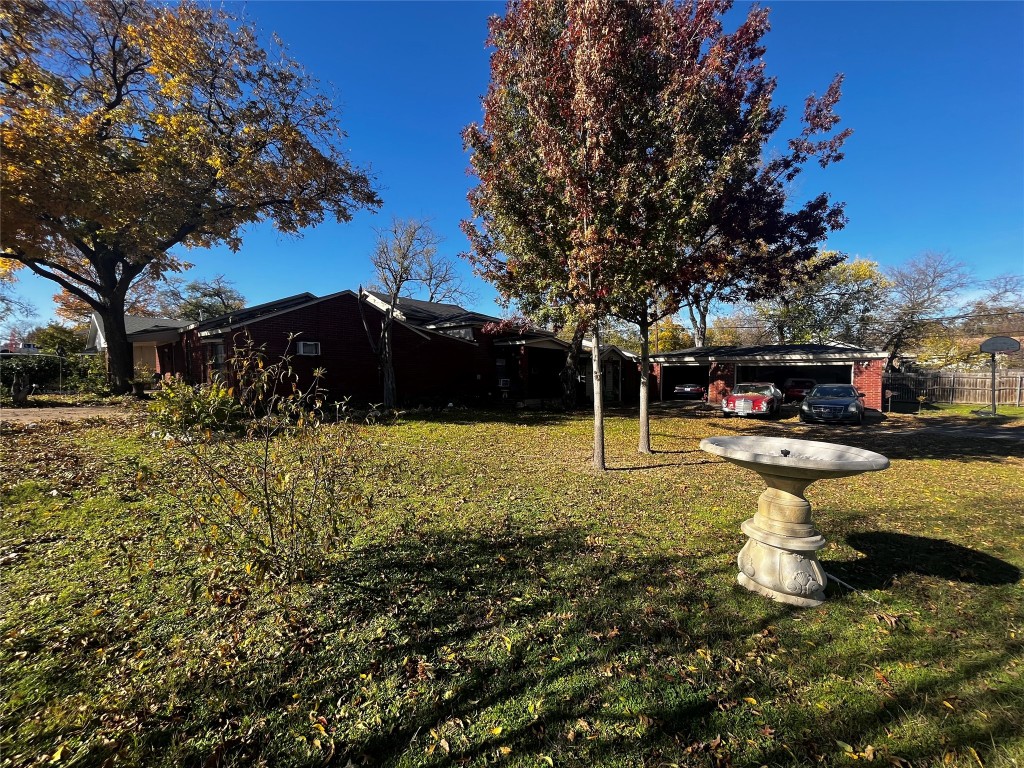 1305 E Powell Avenue Fort Worth TX 76104