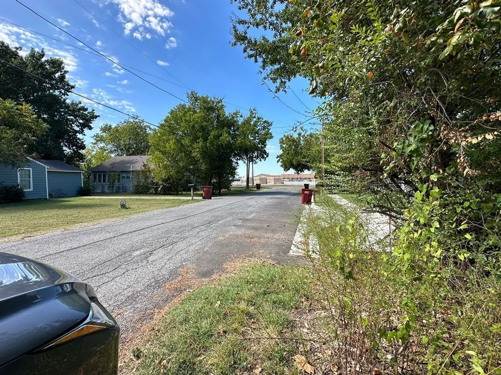 1306 S 5th Street Bonham TX 75418
