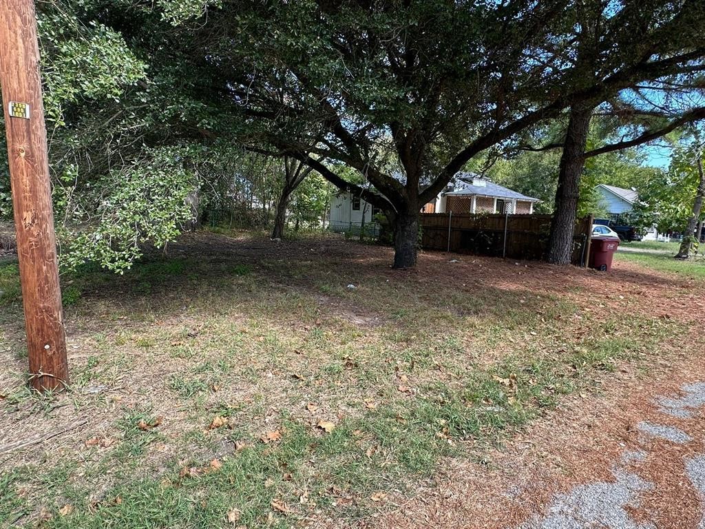 1306 S 5th Street Bonham TX 75418