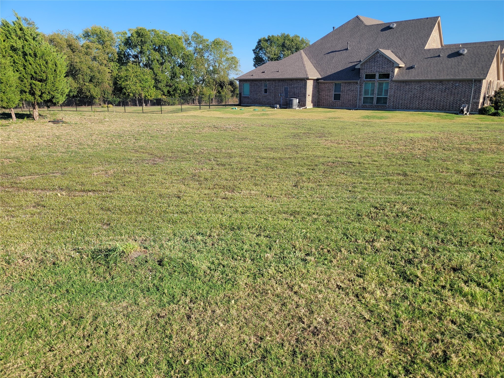 2095 Chief Lane Lucas TX 75002