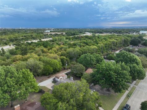 4550 Lakeridge Grand Prairie TX 75052