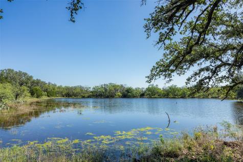 2050 W. 17th Street Brady TX 76825