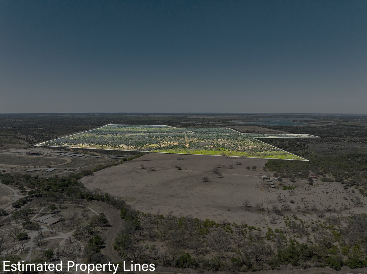 2050 W. 17th Street Brady TX 76825