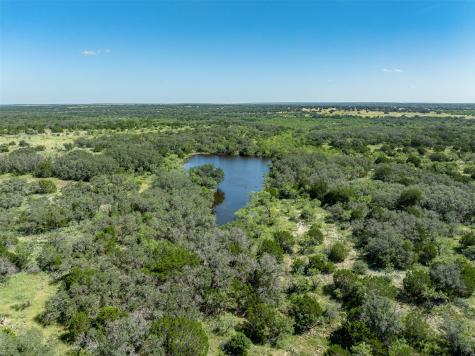 2050 W. 17th Street Brady TX 76825