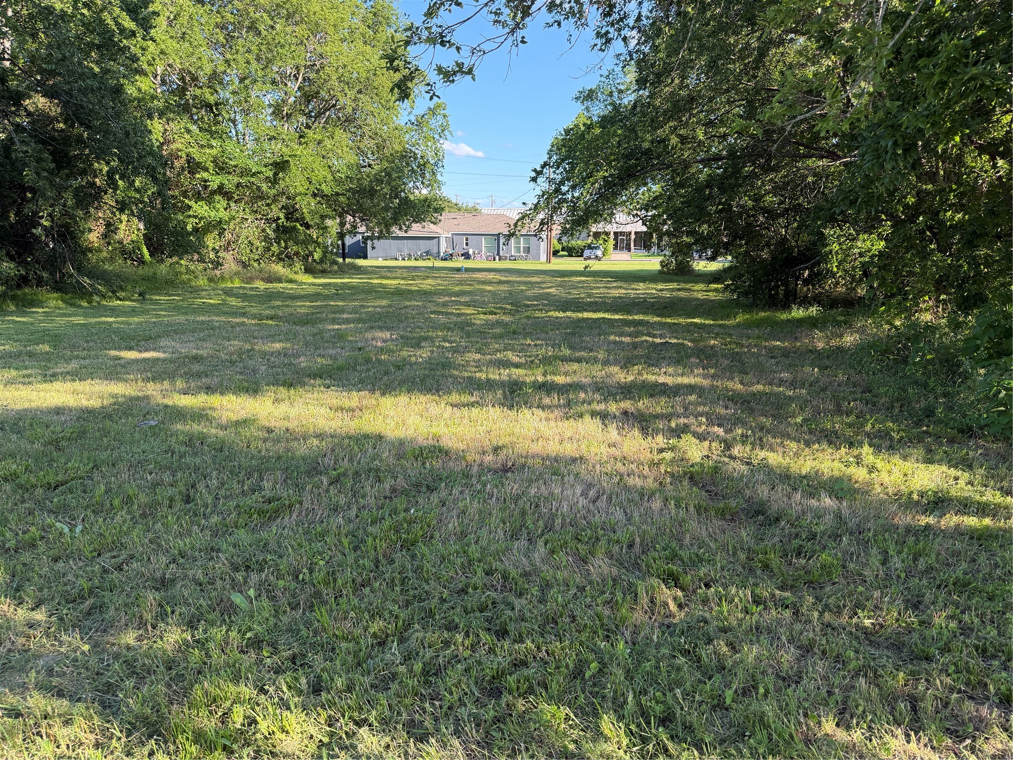808 E Third Street Bonham TX 75418