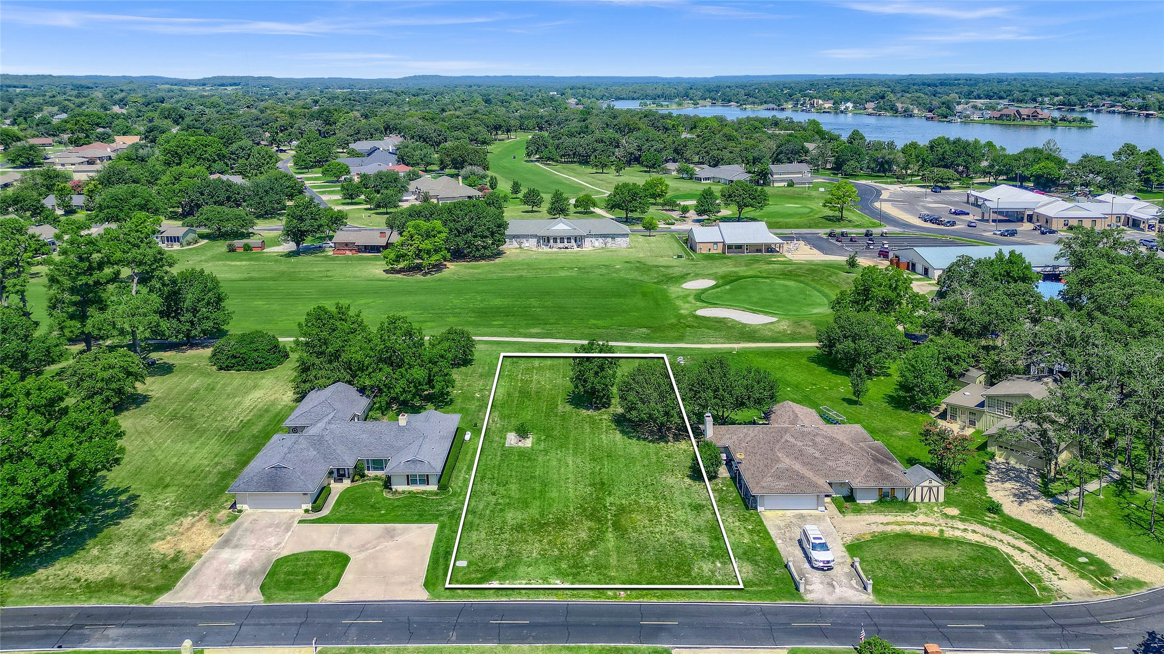 822 Kiowa Drive W Lake Kiowa TX 76240