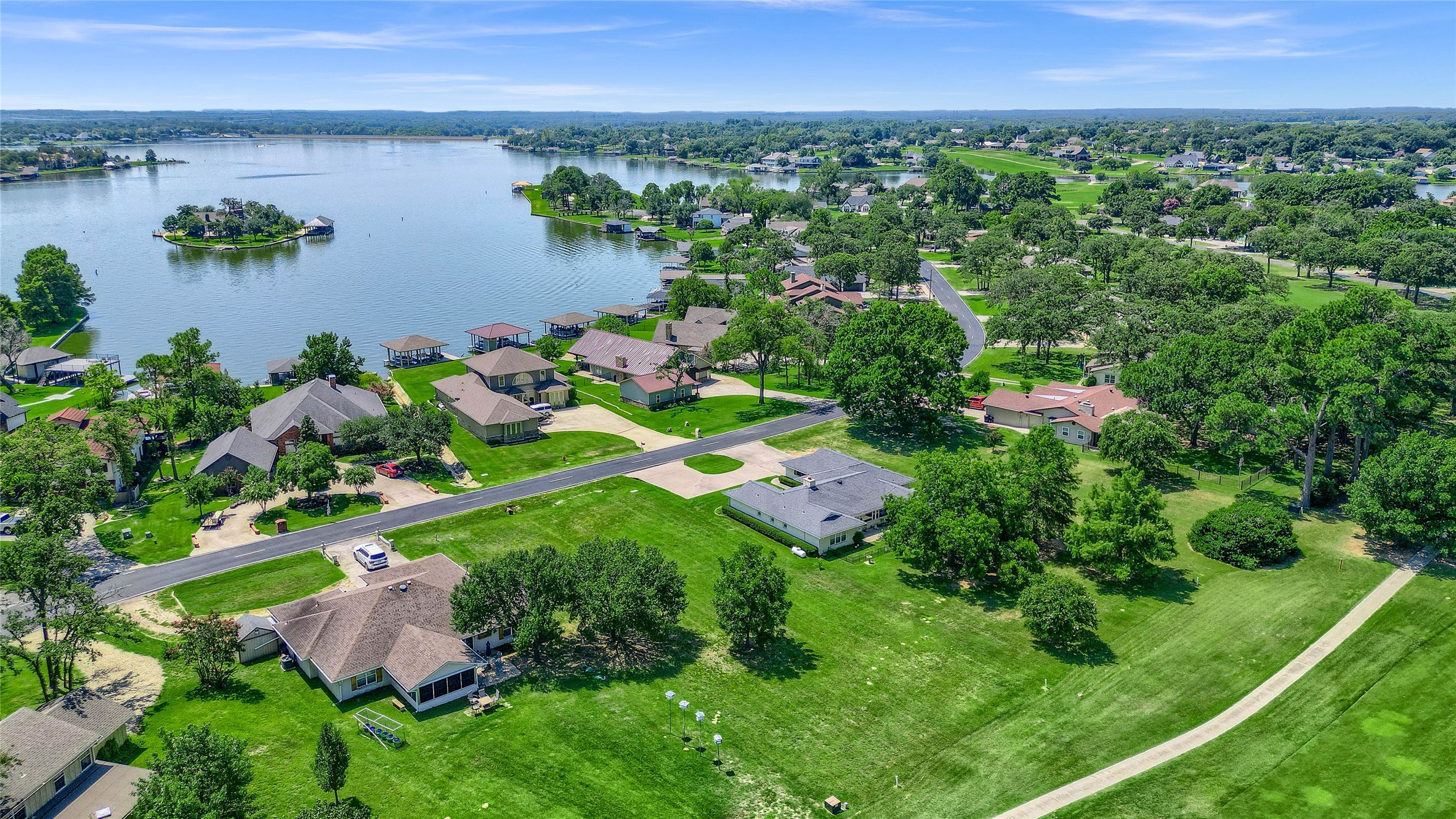 822 Kiowa Drive W Lake Kiowa TX 76240
