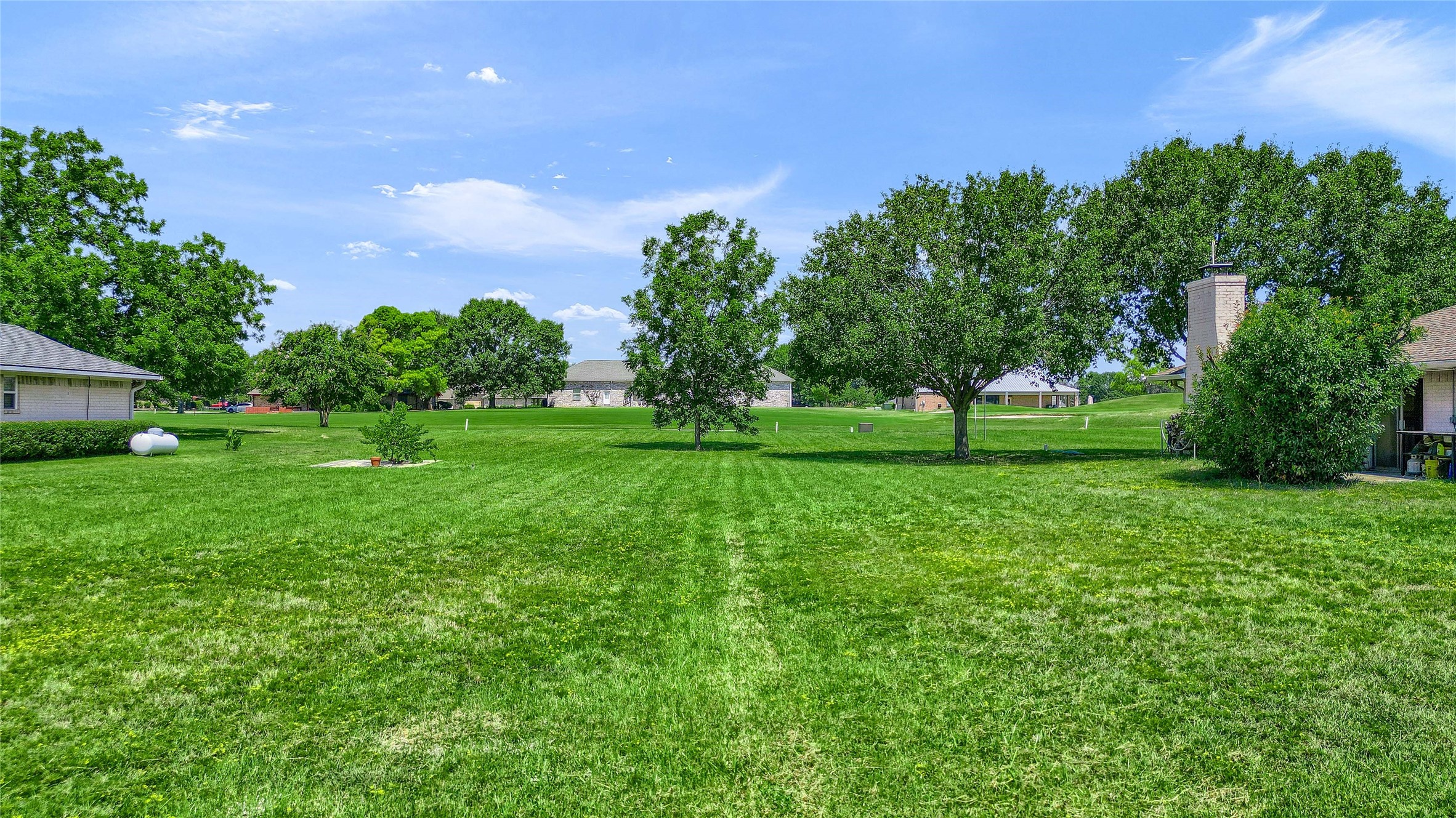 822 Kiowa Drive W Lake Kiowa TX 76240