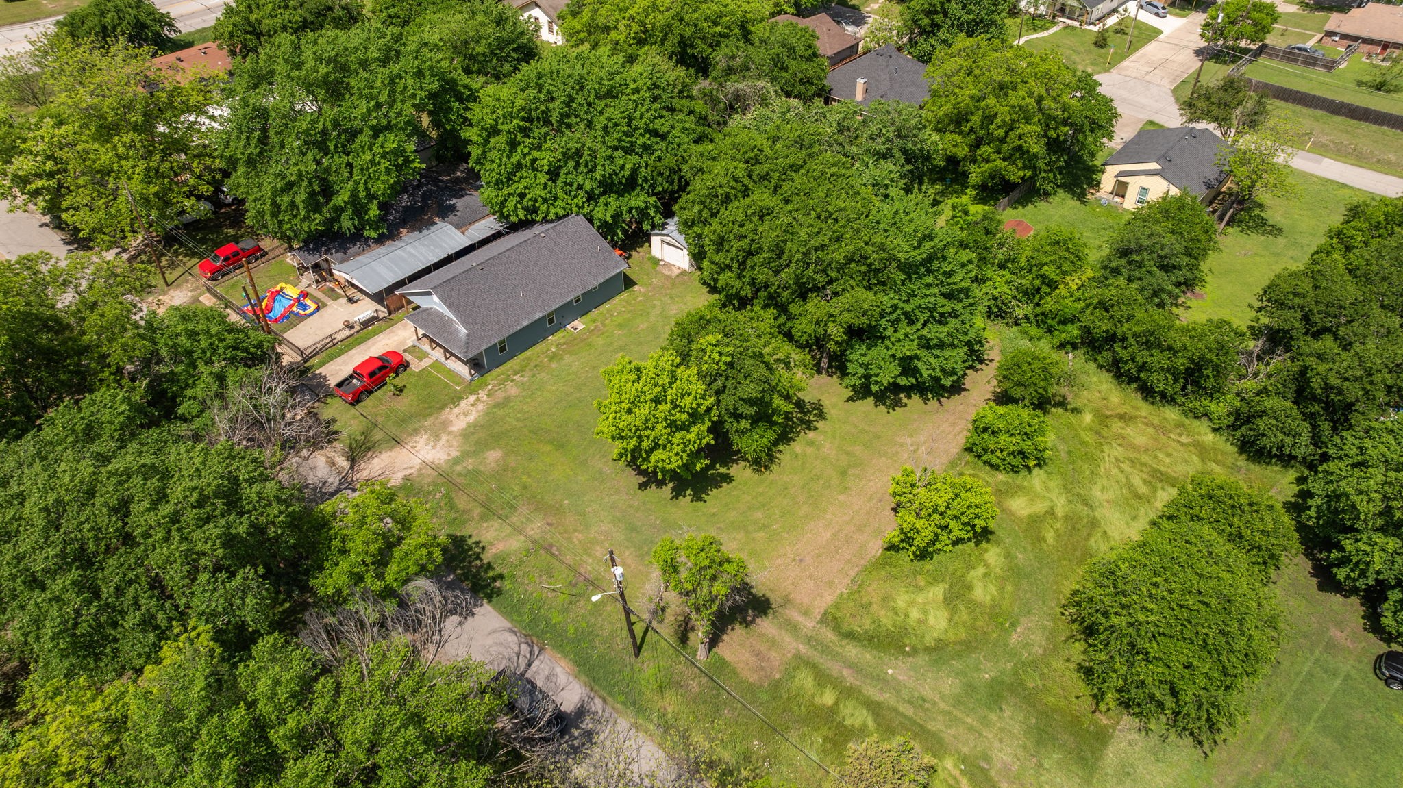 400 E Freeman Street Ennis TX 75119