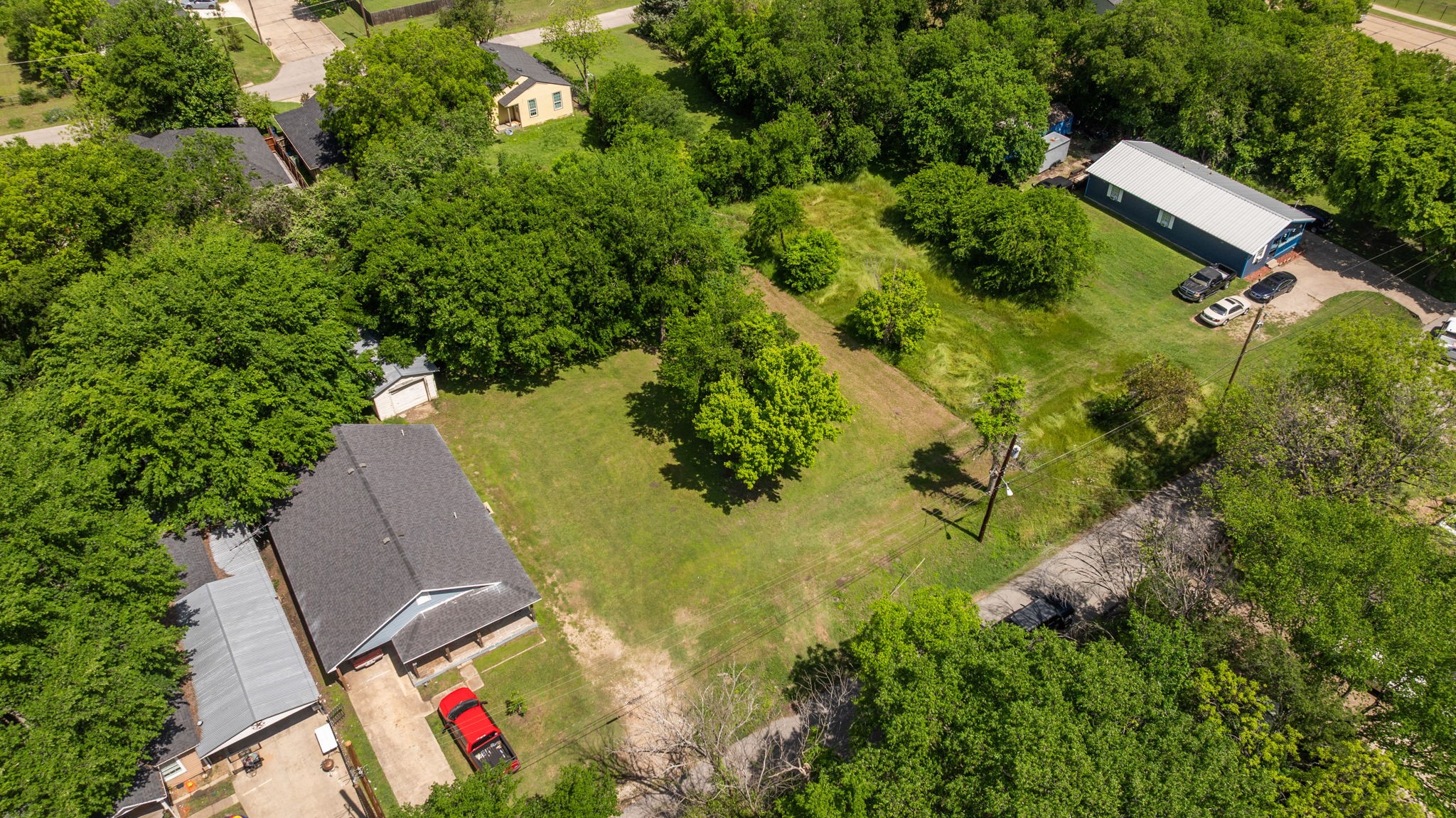 400 E Freeman Street Ennis TX 75119