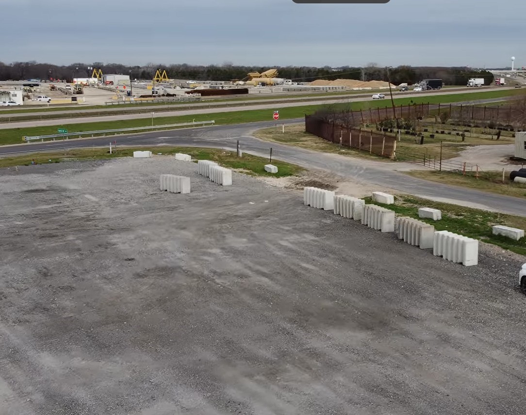 1601 N Interstate 45 Palmer TX 75152