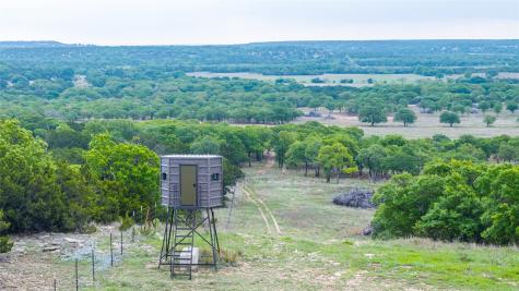 1034 County Road 207 Ovalo TX 79541