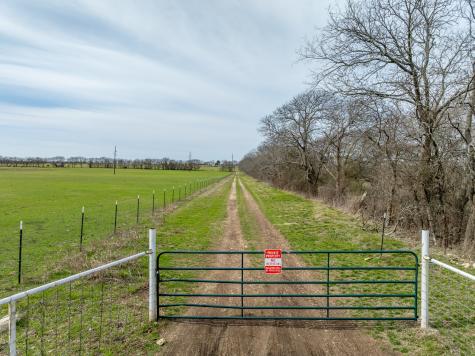 325 Hcr 4264 Bynum TX 76631