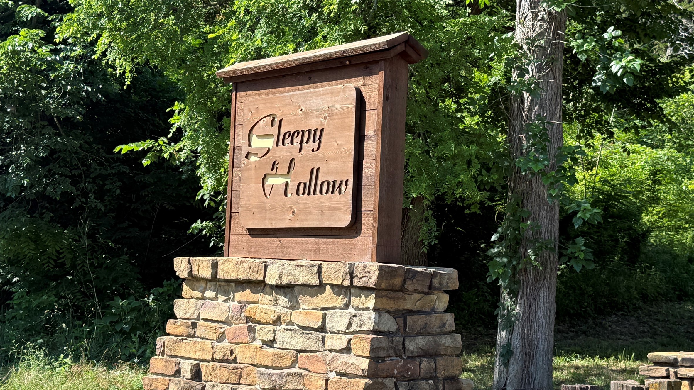 906 Sleepy Hollow Drive Cedar Hill TX 75104