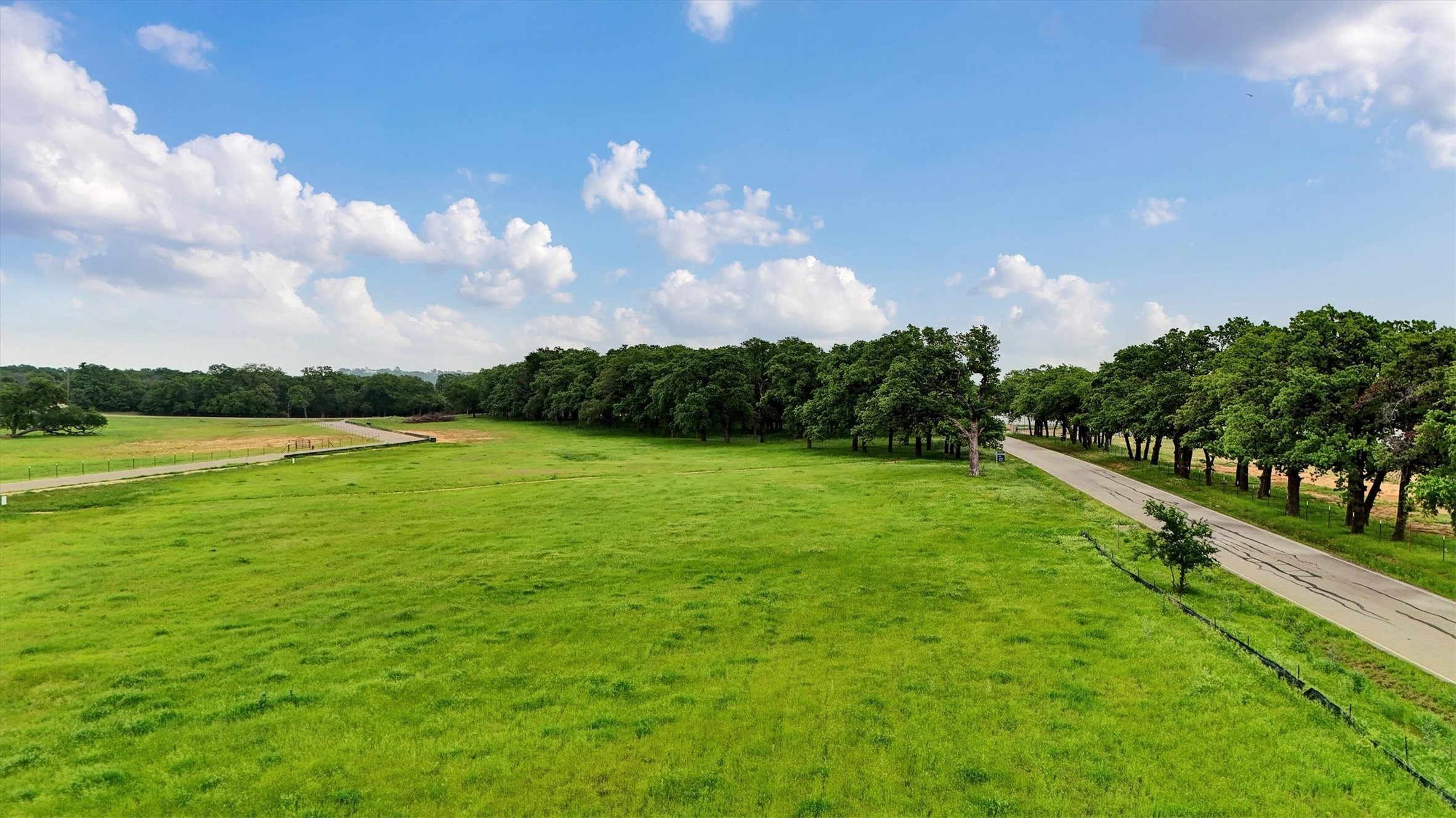 1557 Park Street Azle TX 76020