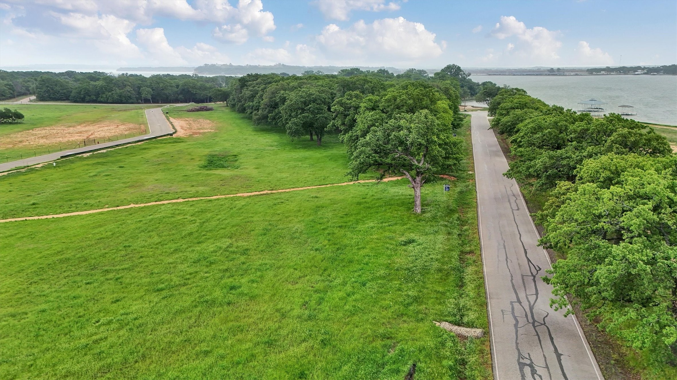 1557 Park Street Azle TX 76020
