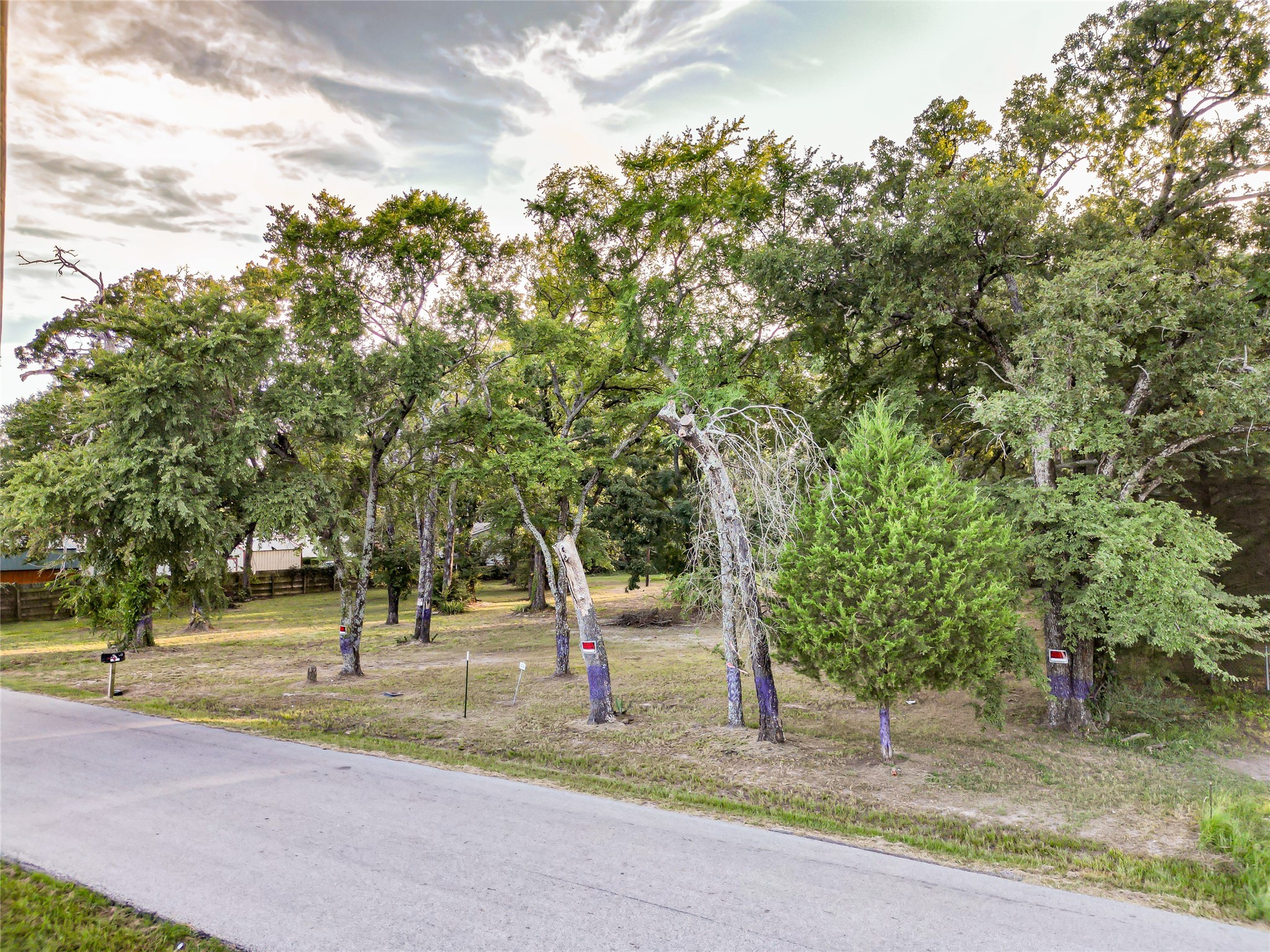 208 N Old Indian Trail Tool TX 75143
