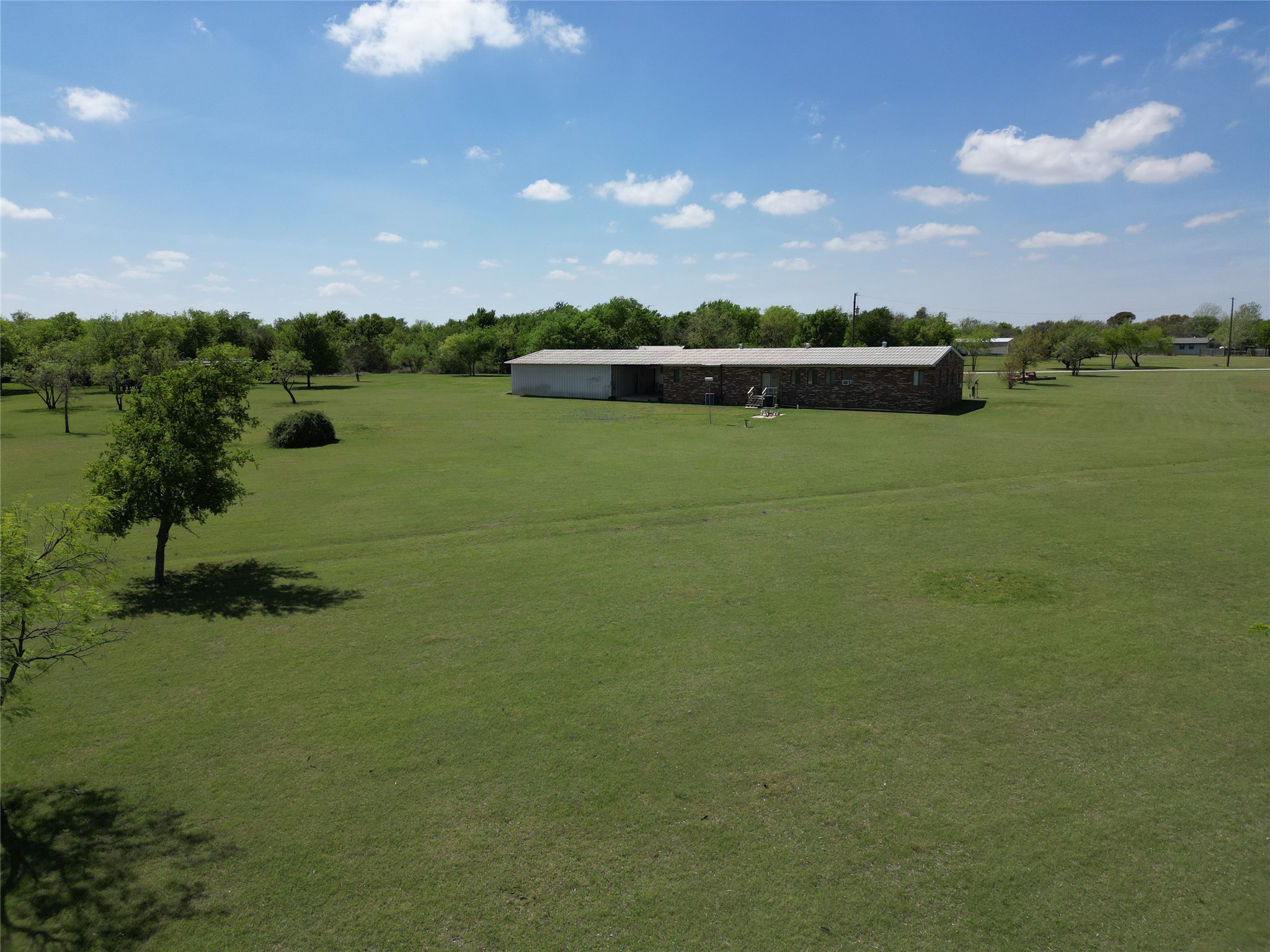 2101 Ridgeview Drive Cleburne TX 76033