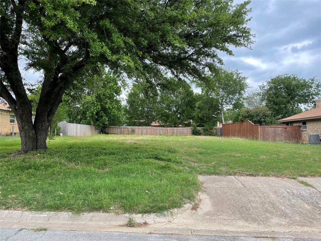 8421 Timberline Court North Richland Hills TX 76182