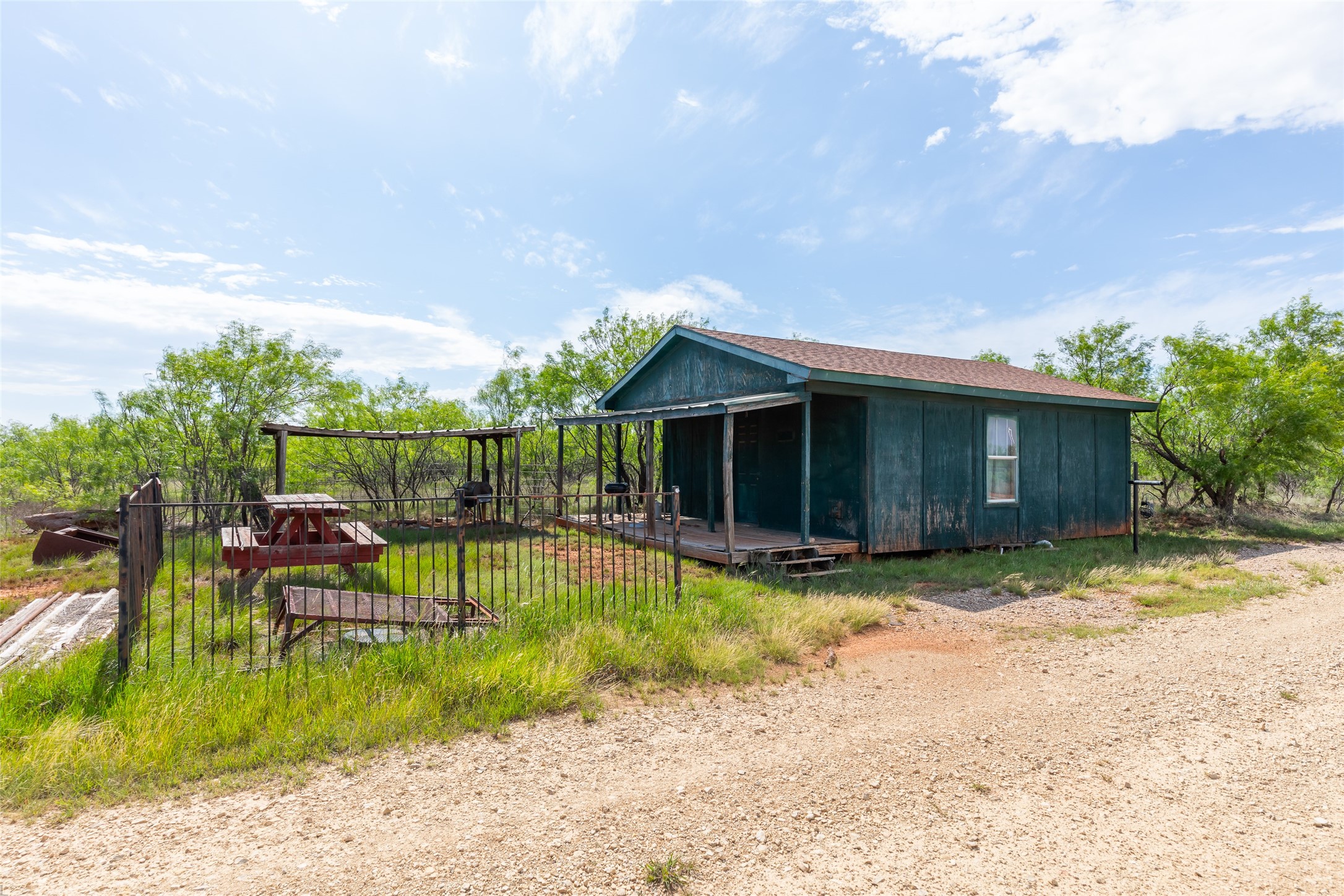 2607 Us 380 East Haskell TX 79521