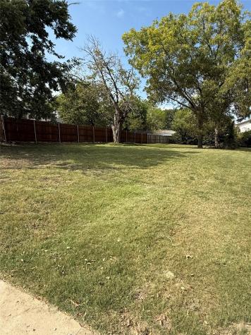 1102 W Erwin Avenue Mckinney TX 75069