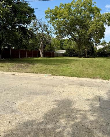 1102 W Erwin Avenue Mckinney TX 75069
