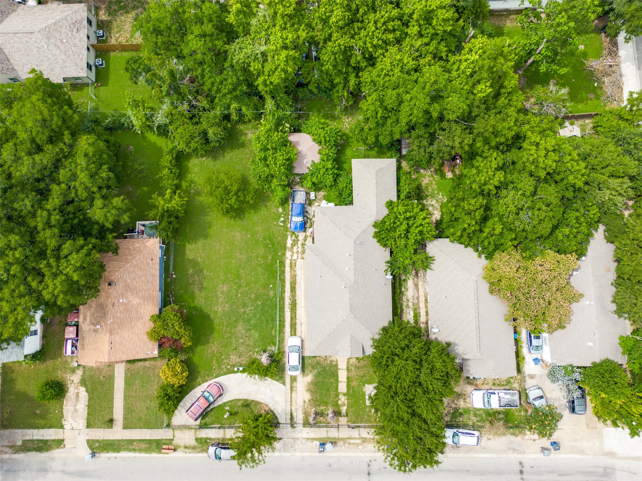 810 E 12th Street Dallas TX 75203