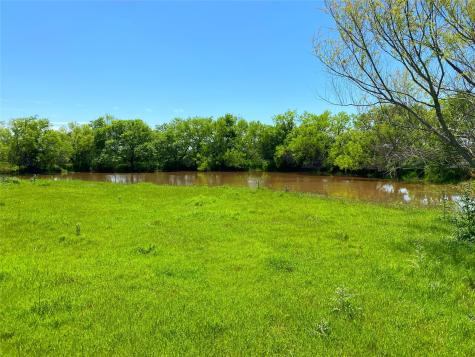 2683 N Highway 81 Bowie TX 76230
