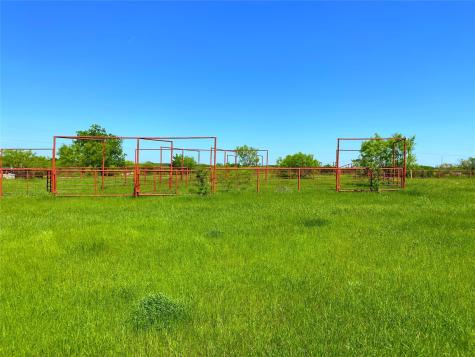 2683 N Highway 81 Bowie TX 76230