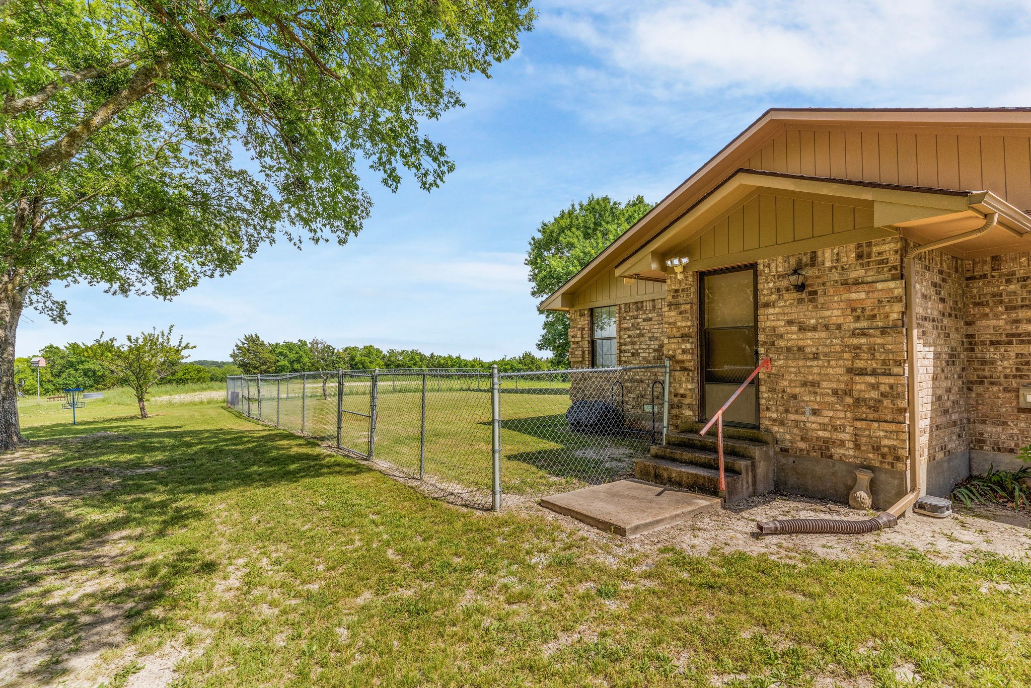 992 Tolson Avenue Van Alstyne TX 75495