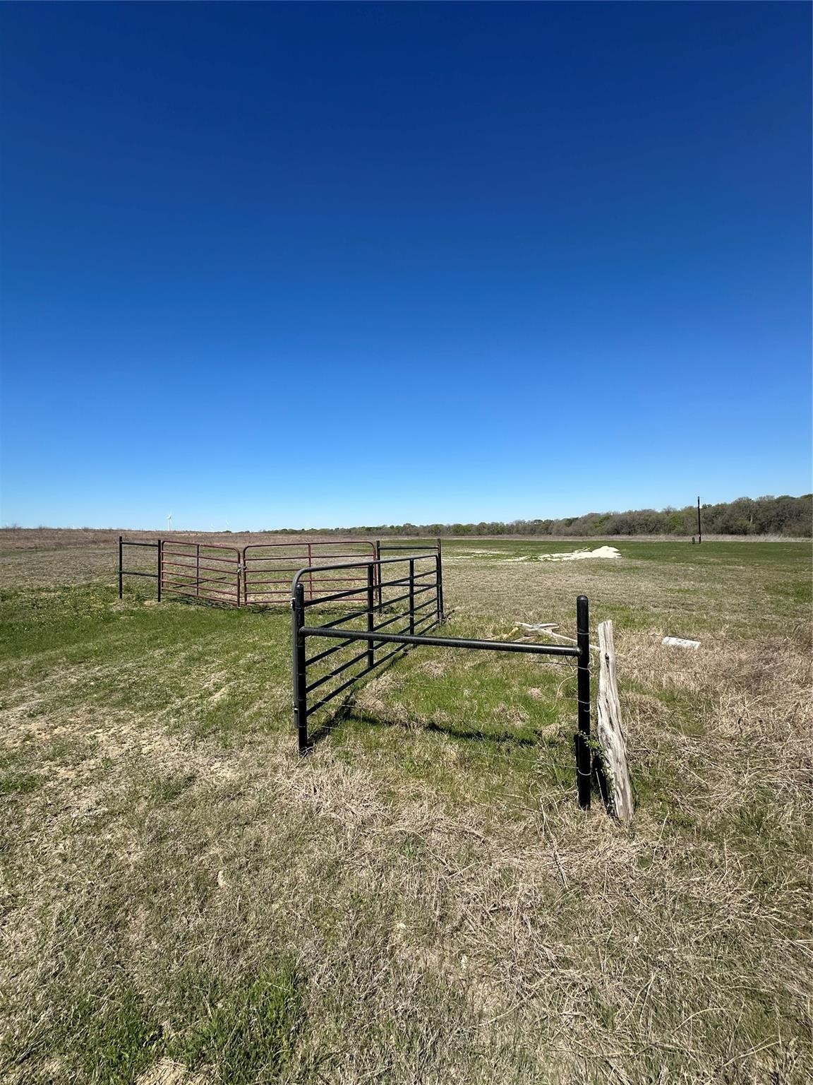 1137 County Road 3373 Hubbard TX 76648