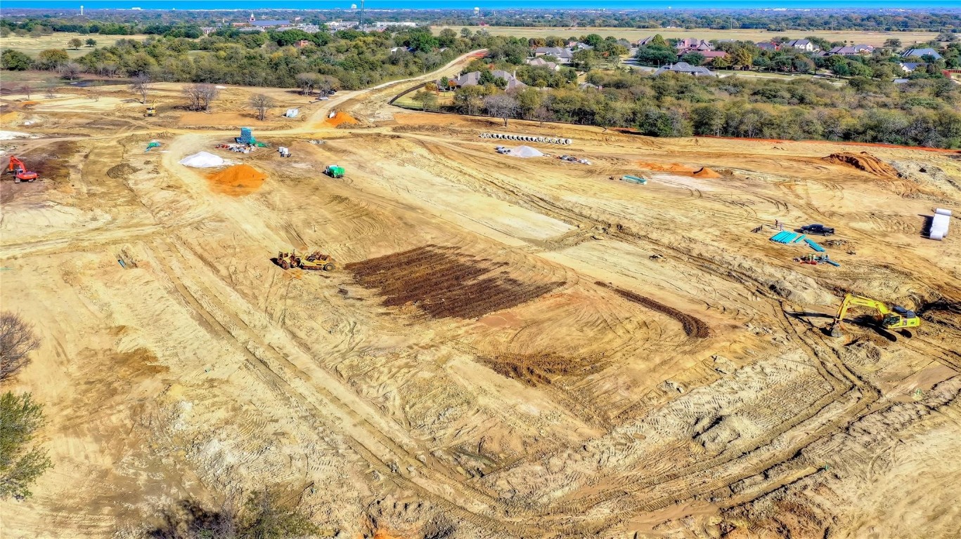 2708 Spring Lake Drive Sherman TX 75092