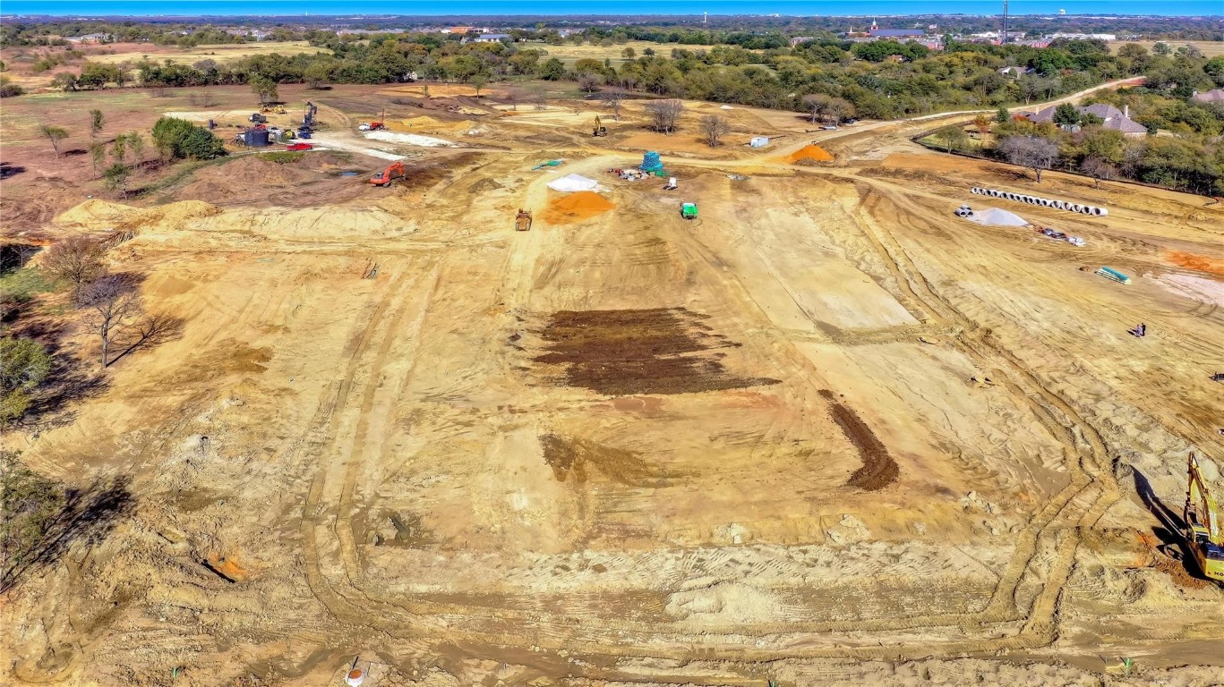 2708 Spring Lake Drive Sherman TX 75092