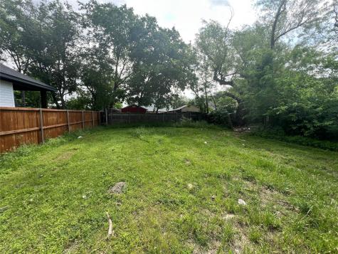 4126 Esmalda Street Dallas TX 75212