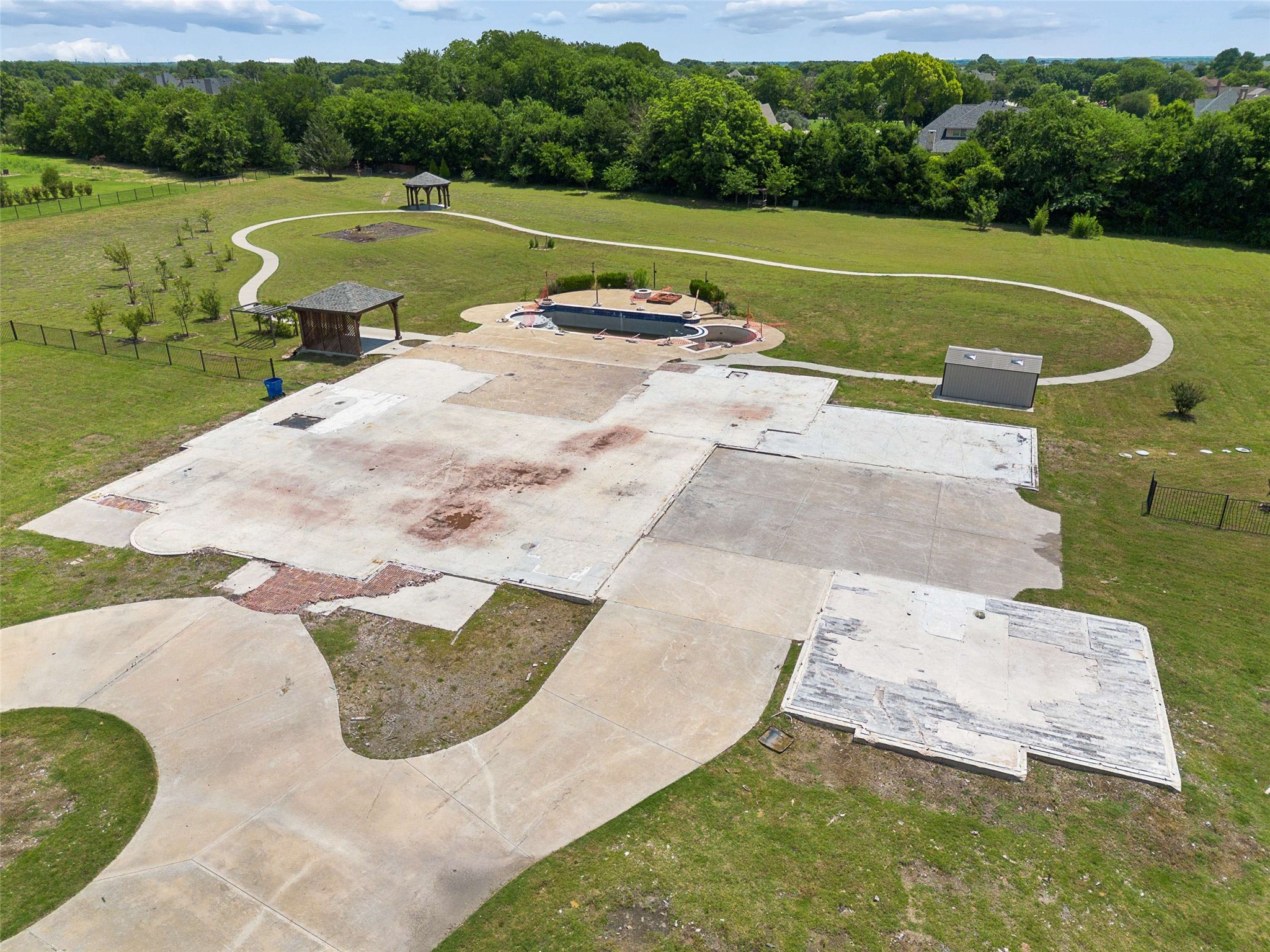 2400 Whispering Acres Lane Lucas TX 75002