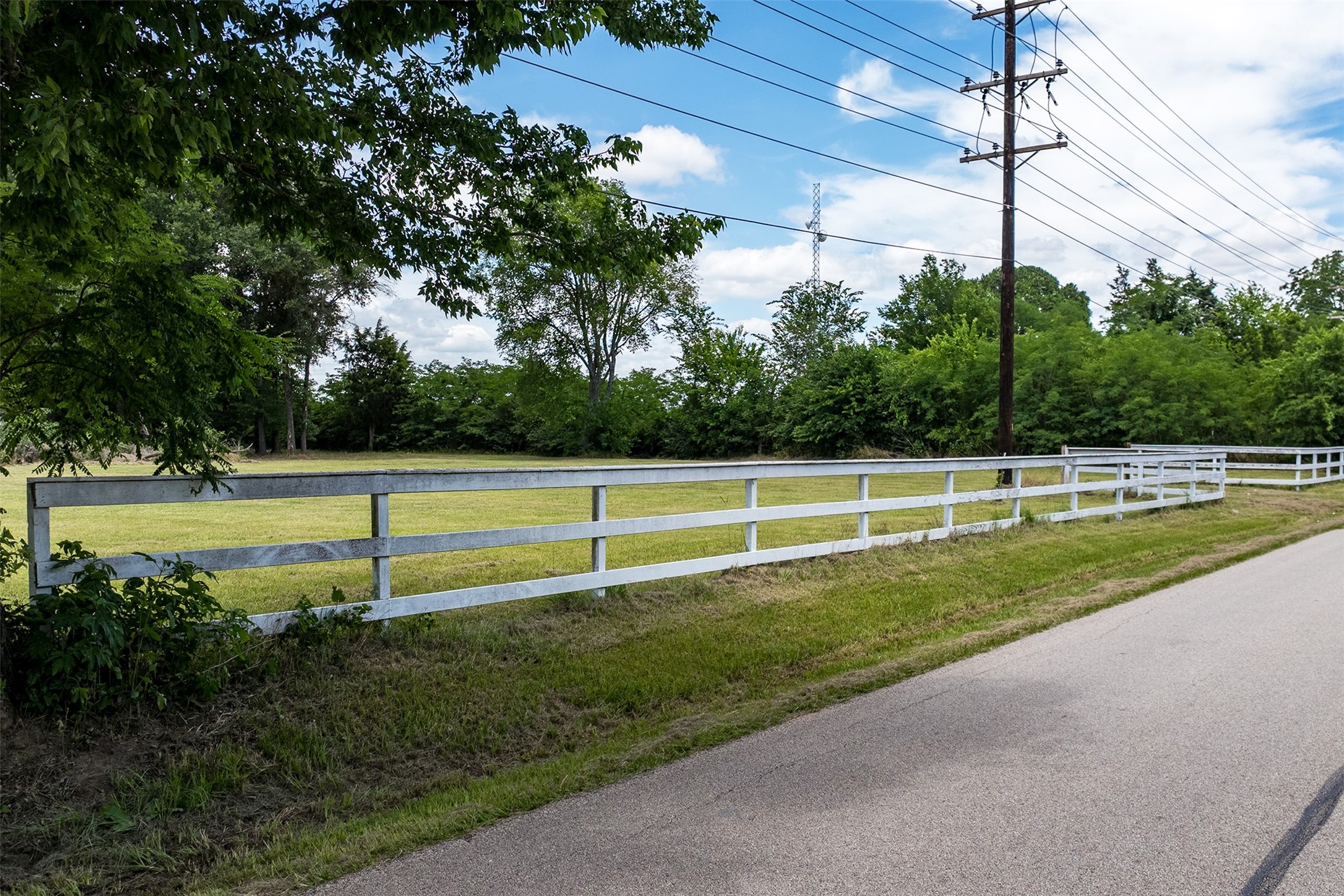 212 E Will White Road Tool TX 75143
