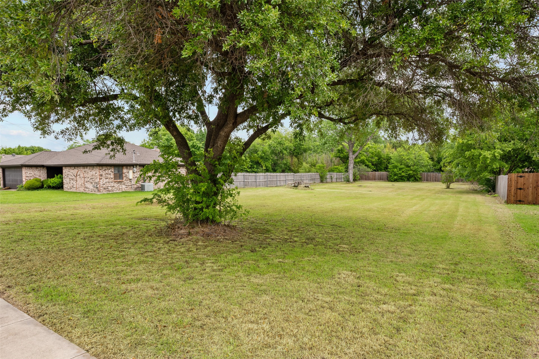 1023 Bryant Street Benbrook TX 76126