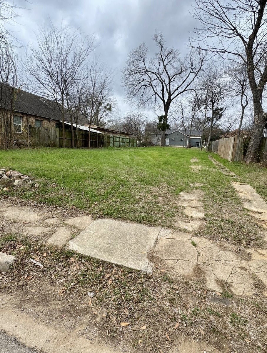 706 N Della Avenue Tyler TX 75702