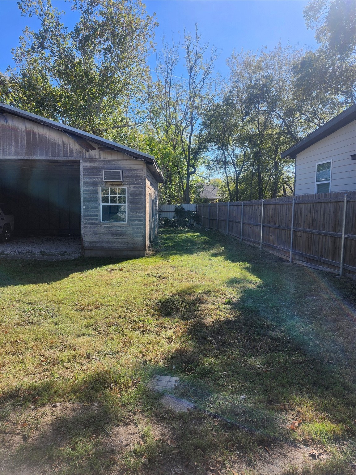 1016 E Thomas Street Sherman TX 75090