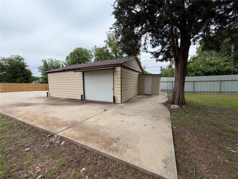 1264 E Maddox Avenue Fort Worth TX 76104