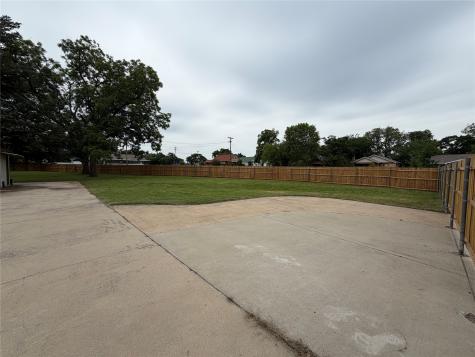 1264 E Maddox Avenue Fort Worth TX 76104