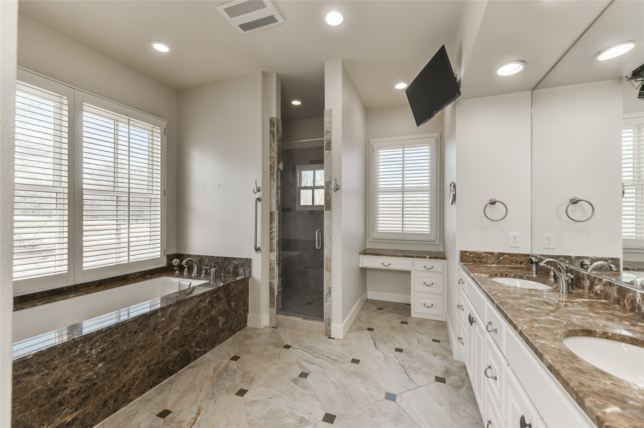 1002 Private Road 7892 Mineola TX 75773