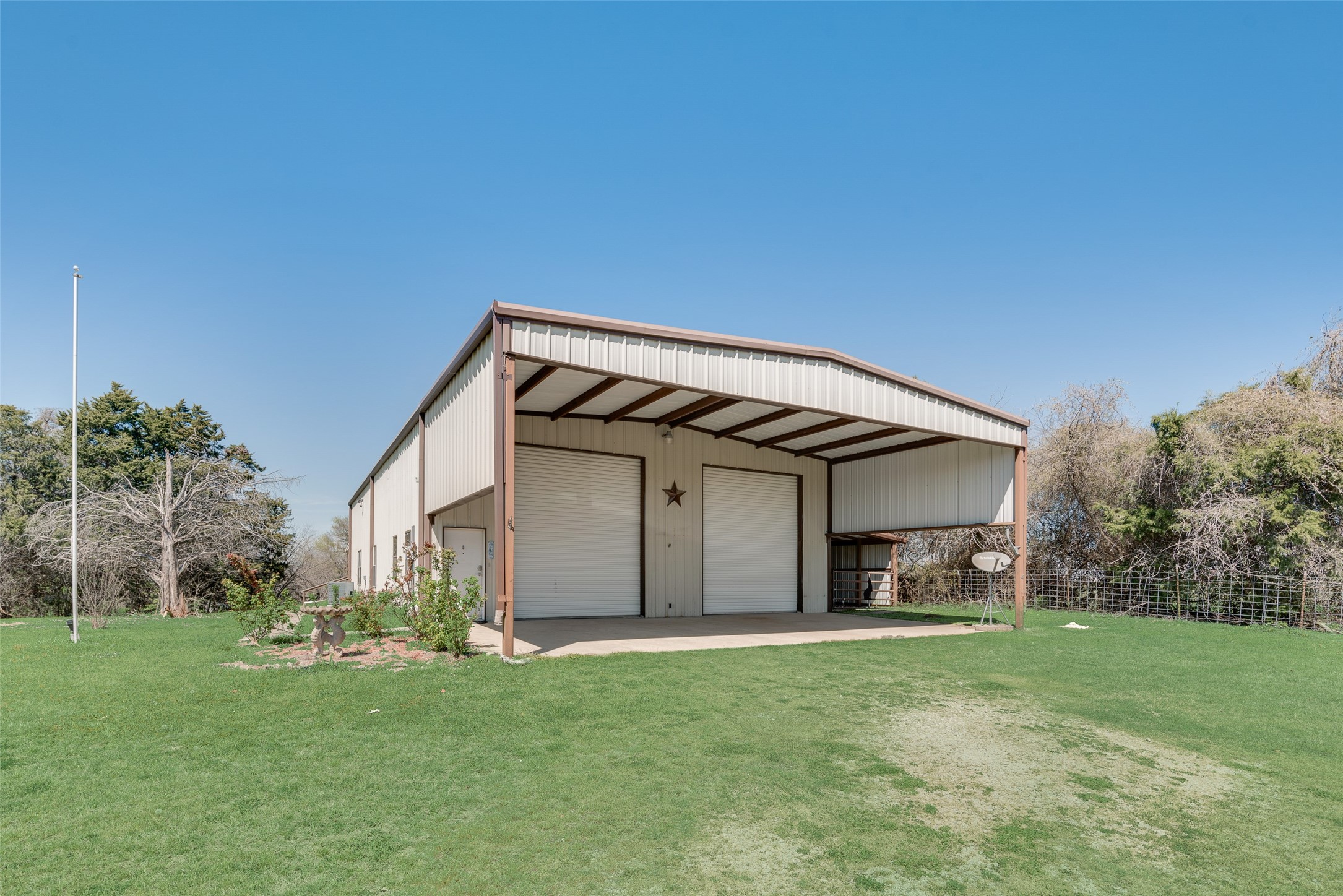 9913 Fm 740 Mesquite TX 75126