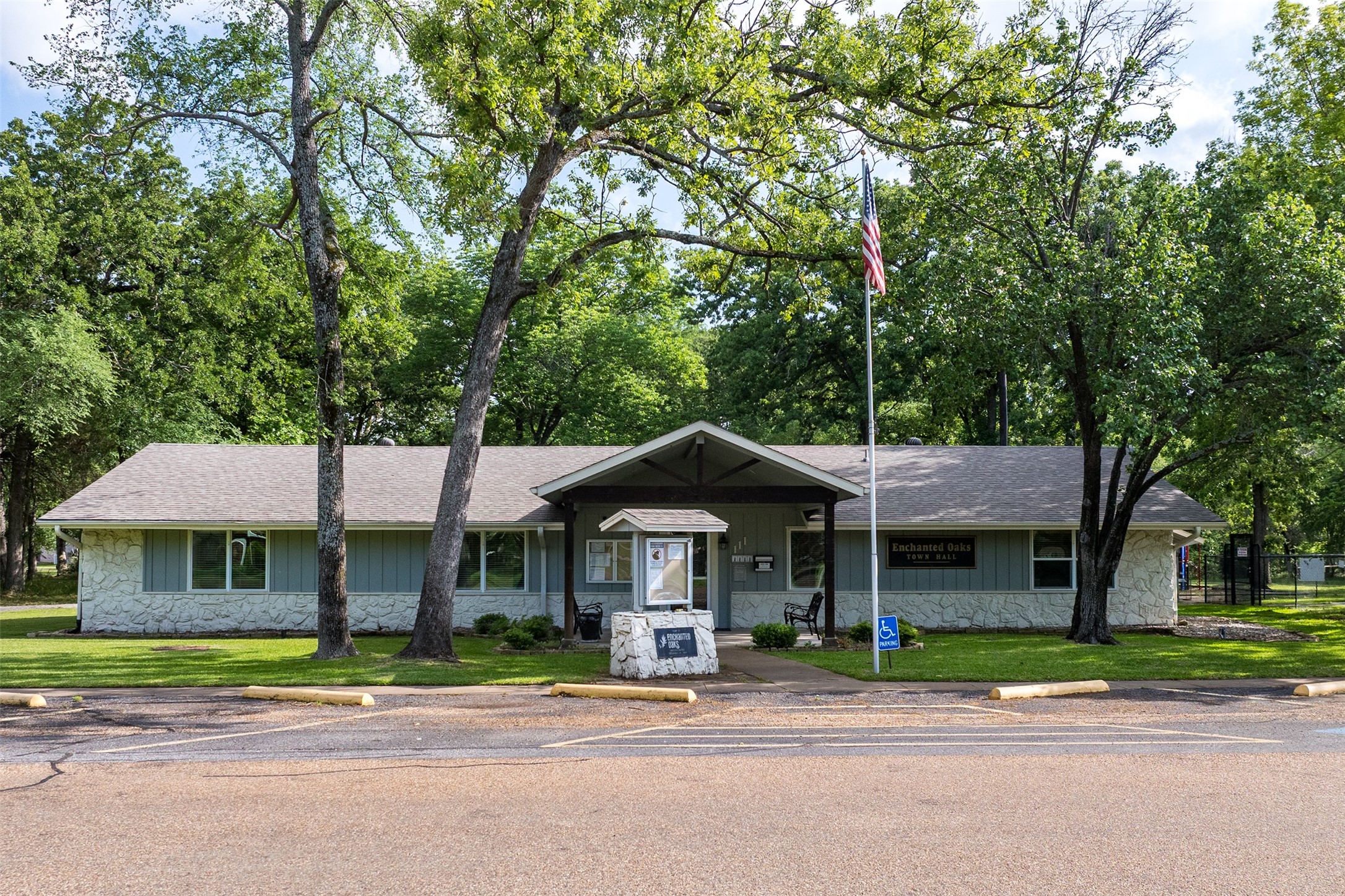 104 Lark Drive Enchanted Oaks TX 75156