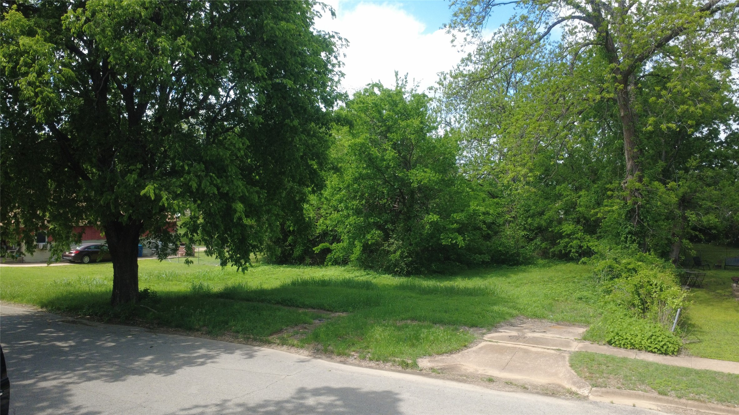 611 W Johnson Street Denison TX 75020