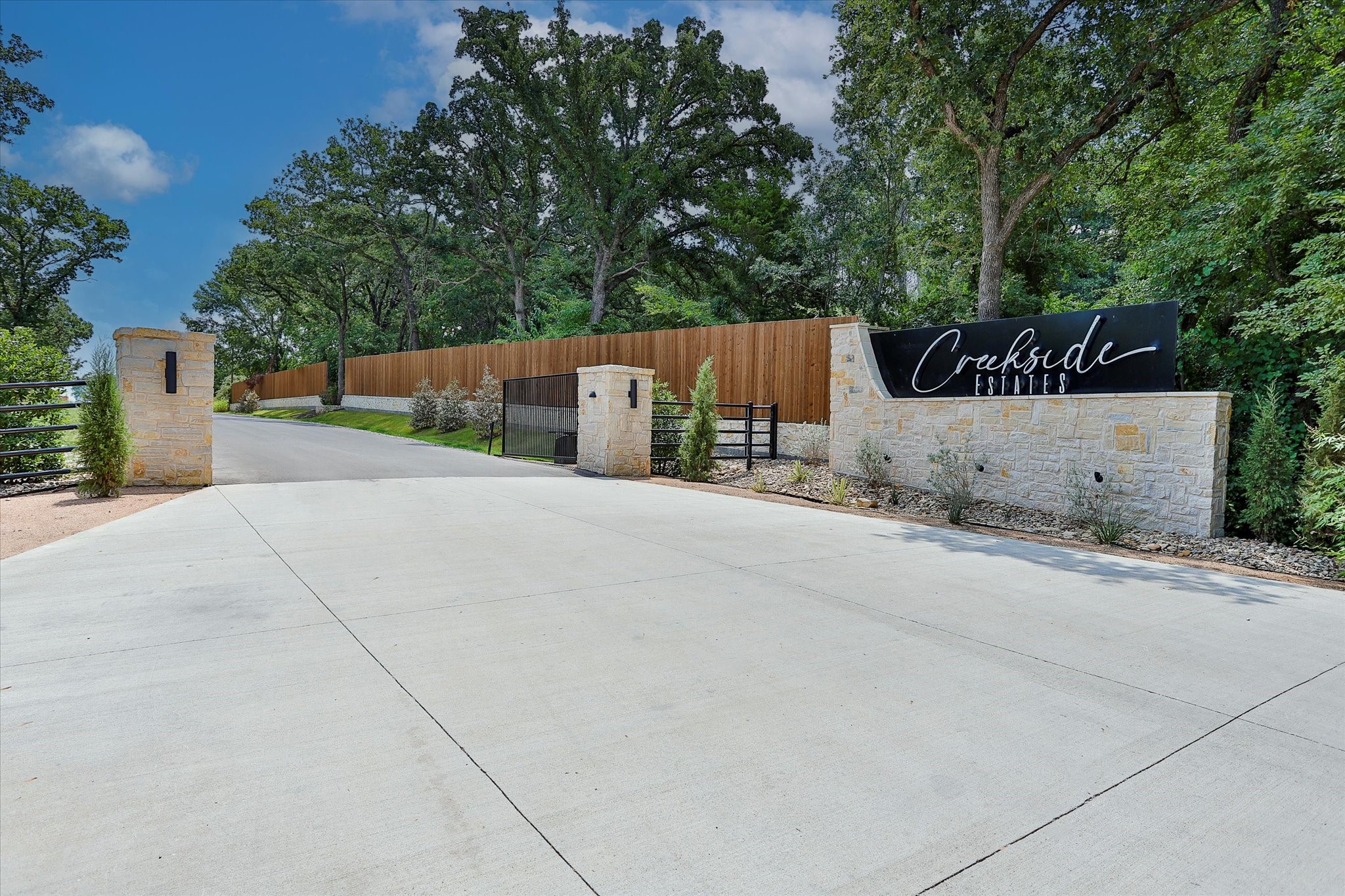 2001 Meadow Bend Court Aledo TX 76008