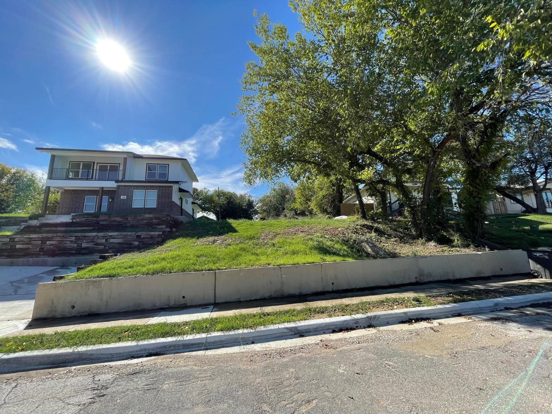 1254 E Magnolia Avenue Fort Worth TX 76104