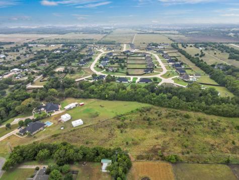 1061 Black Champ Road Waxahachie TX 75167