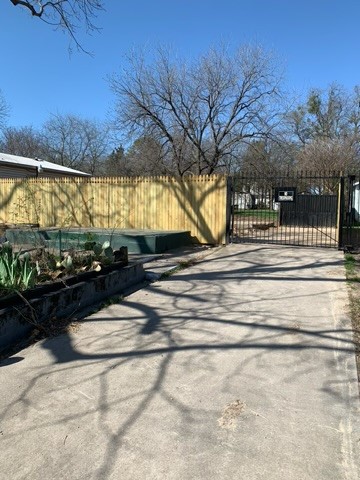 955 Woods Avenue Fort Worth TX 76102